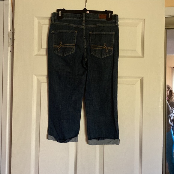 Denizen from Levis size 2 Jean capri - Picture 2 of 2